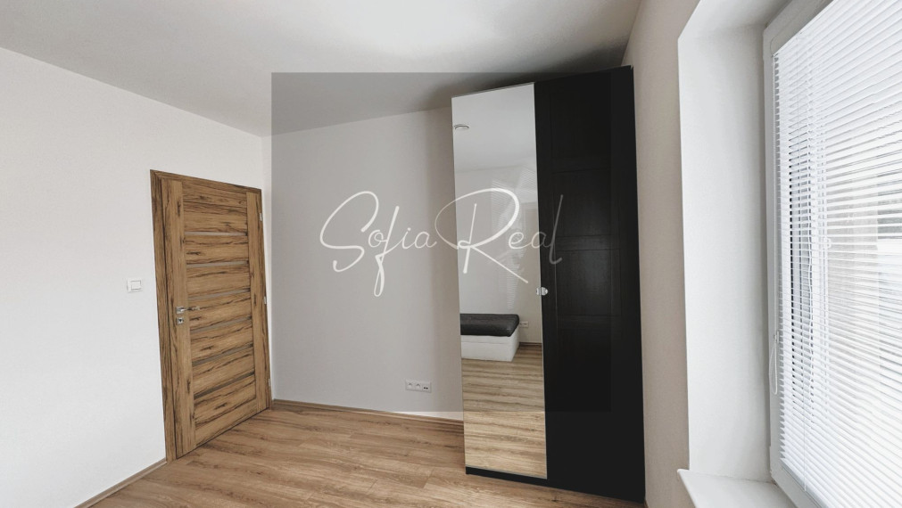 PRENÁJOM: 4-izbový dom s predzáhradkou | 3x PARKOVANIE | 15 min. od Bratislavy