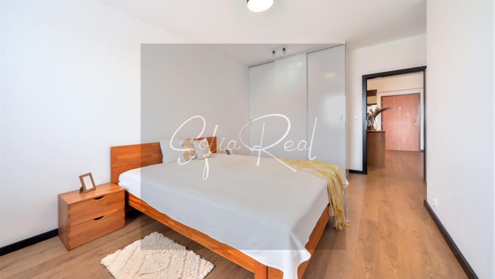 PRENAJOM: veľkorysý 2-izbový byt | parkovanie | pri Ľudovom námestí - Nové Mesto