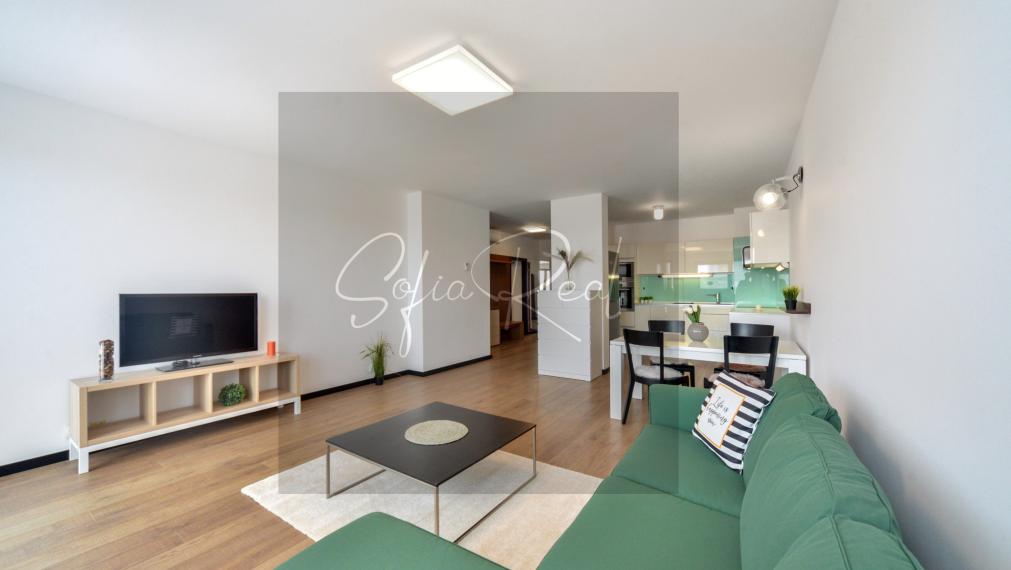 PRENAJOM: veľkorysý 2-izbový byt | parkovanie | pri Ľudovom námestí - Nové Mesto