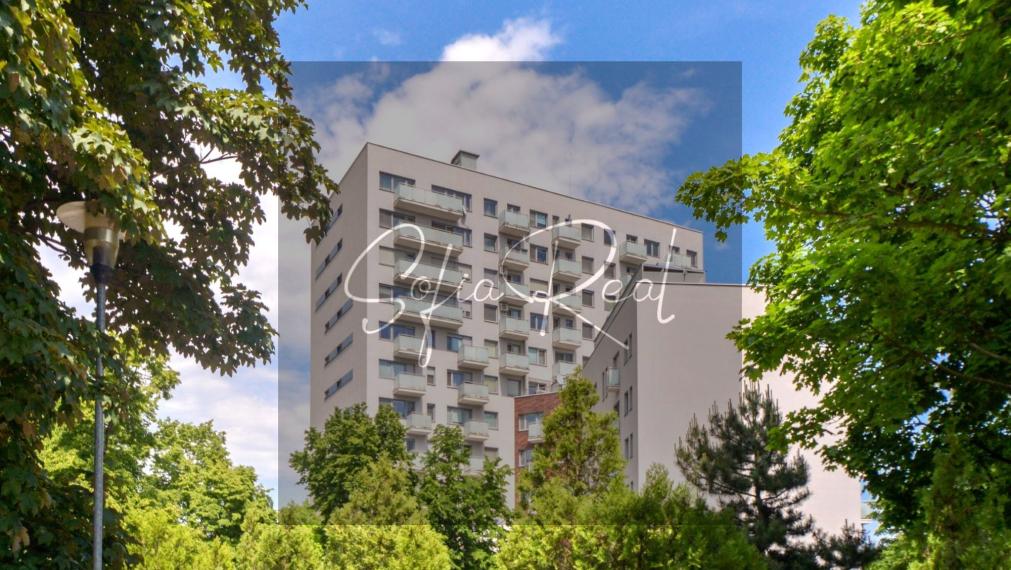 PRENAJOM: veľkorysý 2-izbový byt | parkovanie | pri Ľudovom námestí - Nové Mesto