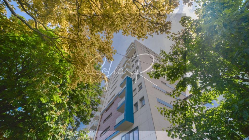 PRENAJOM: veľkorysý 2-izbový byt | parkovanie | pri Ľudovom námestí - Nové Mesto