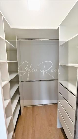 PRENAJOM: 2-izbový byt | parkovanie | začiatok Petržalky (Lužná ulica)