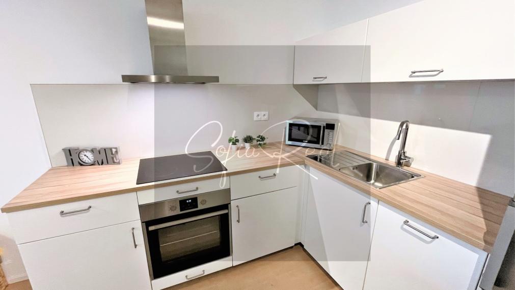 PRENAJOM: 2-izbový byt | parkovanie | začiatok Petržalky (Lužná ulica)