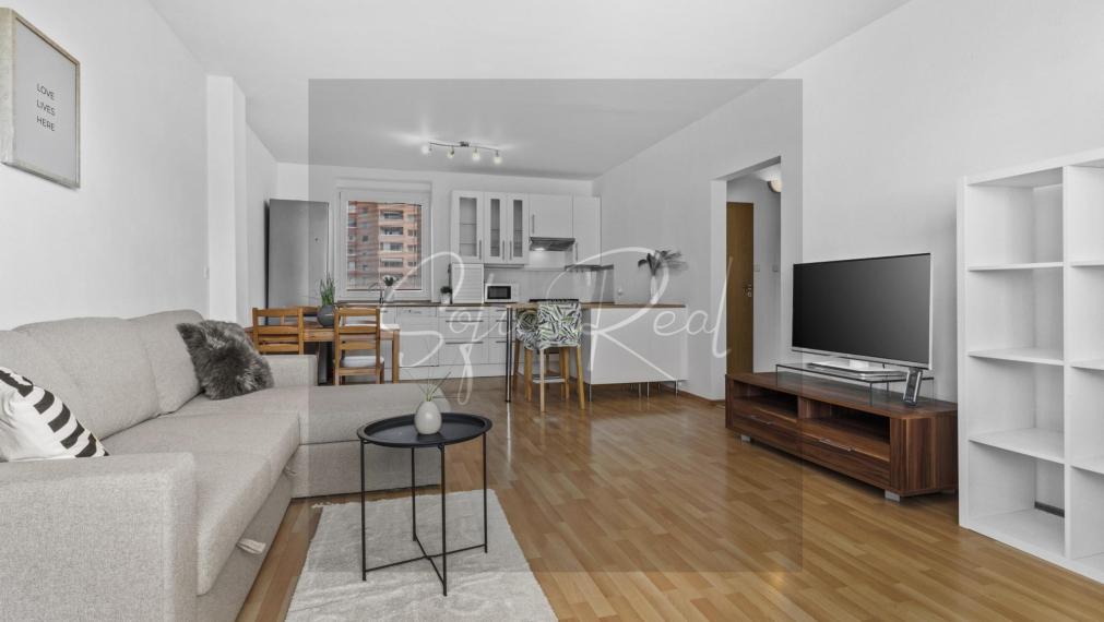 PREDAJ: 3i byt + loggia | výborná lokalita | Nivy - Ružinov