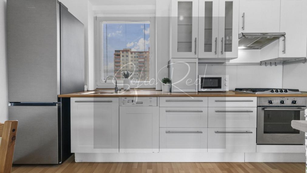 PREDAJ: 3i byt + loggia | výborná lokalita | Nivy - Ružinov