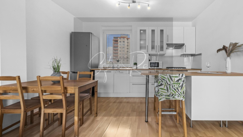 PREDAJ: 3i byt + loggia | výborná lokalita | Ružinov - Nivy