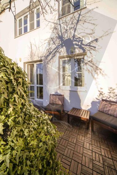 PRENÁJOM: 4-izbový rodinný dom so záhradkou pri Ľudovom námestí - Nové Mesto