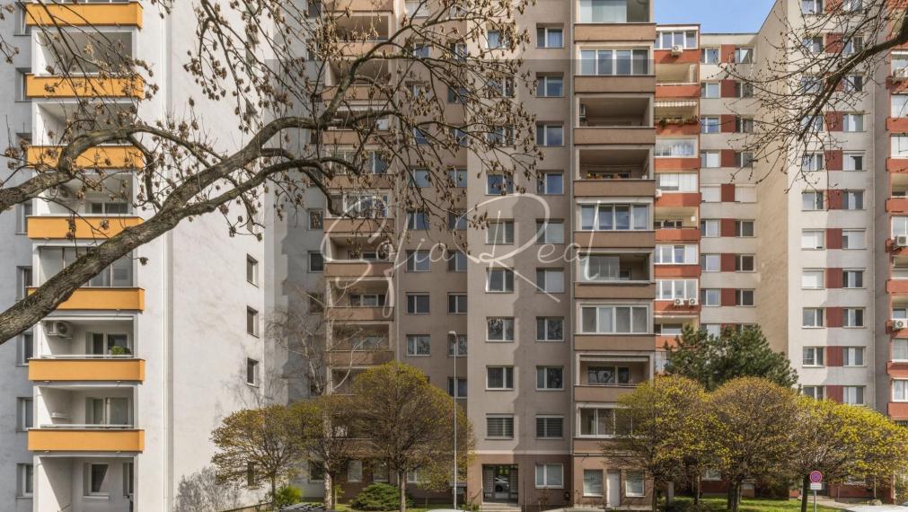 PREDAJ: 3i byt + loggia | príjemná lokalita | Nivy - Ružinov