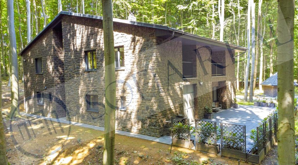 PREDAJ: moderná 5-izbová rekreačná chata / rodinná vila; Modra - Piesok