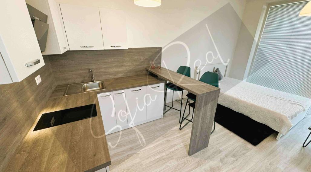 PREDAJ: moderný 1-izbový byt/garsónka; loggia; parking; Miloslavov