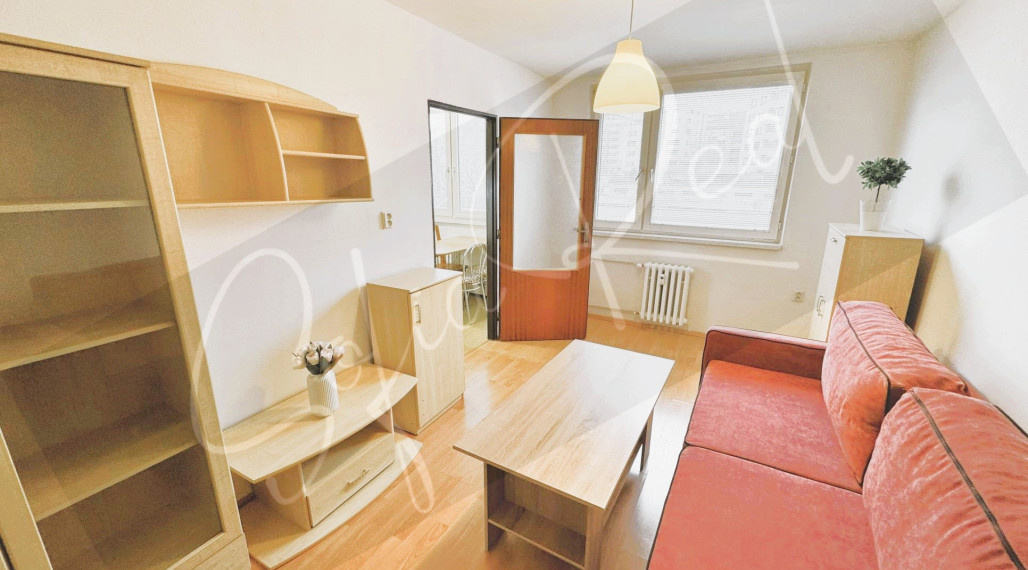 PRENÁJOM - VOĽNÝ ihneď: zariadený 3-izbový byt; Rača