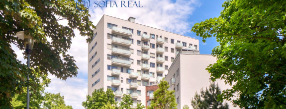 PRENÁJOM - 3D: priestranný 2-izbový byt; parking; balkón; Hálkova - Nové Mesto