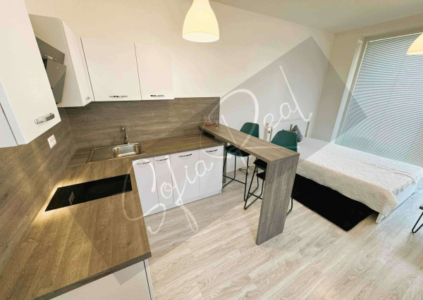 PREDAJ: moderný 1-izbový byt/garsónka; loggia; parking; Miloslavov