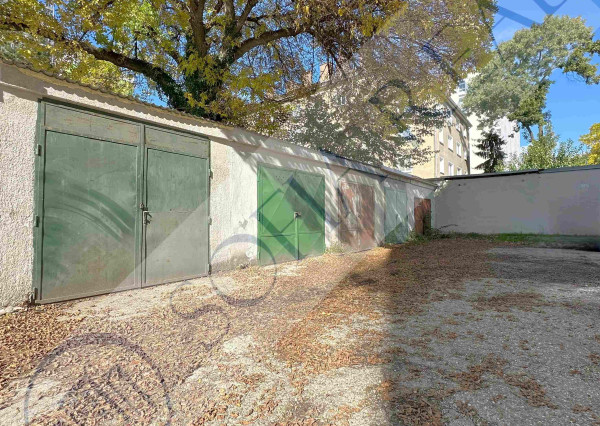 PREDAJ: murovaná garáž pri Košickej ul.; Ružinov