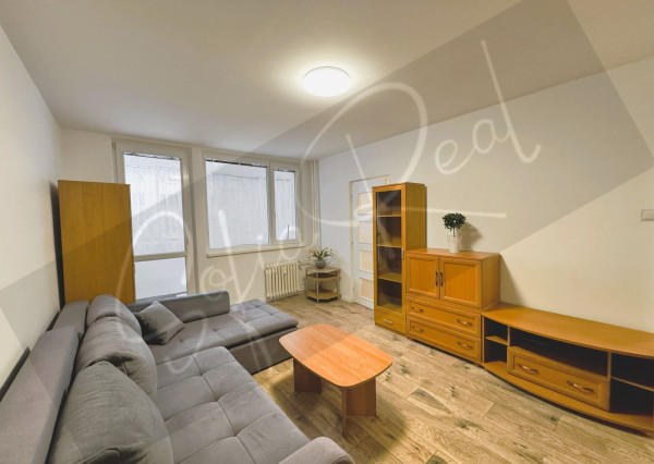 PRENÁJOM - VOĽNÝ: zrekonštruovaný 2-izbový byt; loggia; Karlova Ves