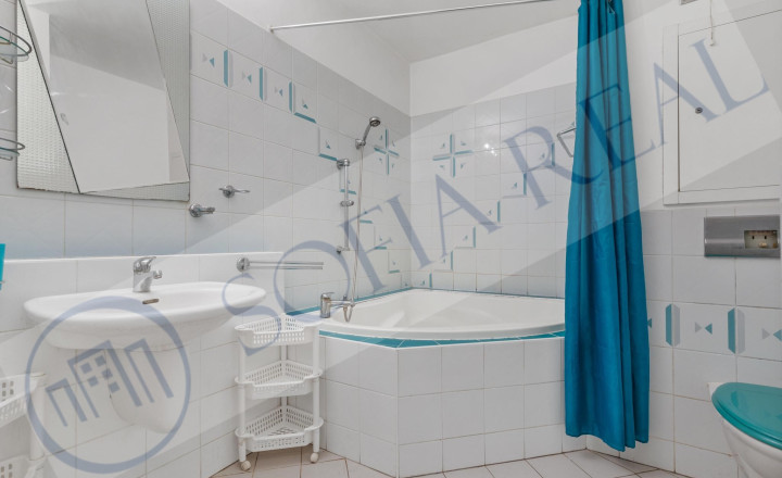 PREDAJ: priestranný 3-izbový byt; loggia; Majerníkova ul. - Karlova Ves - fotografia 8