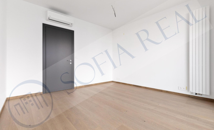 PREDAJ - EUROVEA TOWER: 2-izbový apartmán; parkovanie; loggia; Staré Mesto - fotografia 4