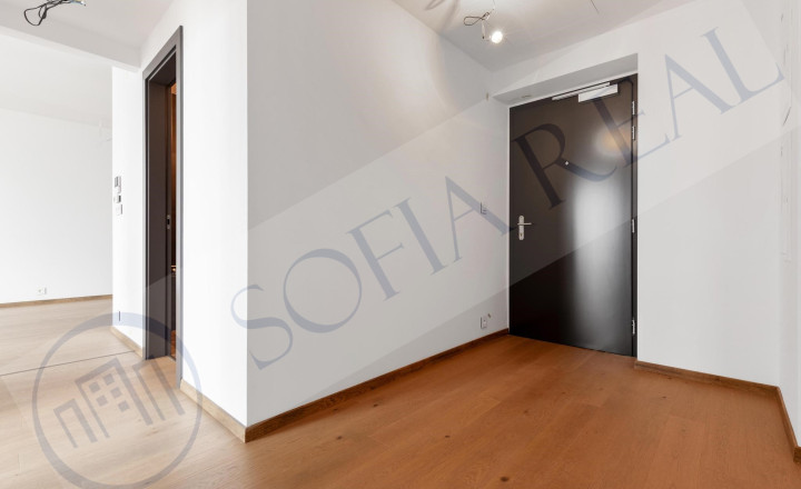 PREDAJ - EUROVEA TOWER: 2-izbový apartmán; parkovanie; loggia; Staré Mesto - fotografia 6
